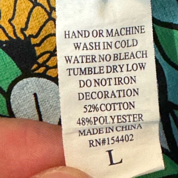 Large Teal Graphic Skull Tee - Picture 4 of 4